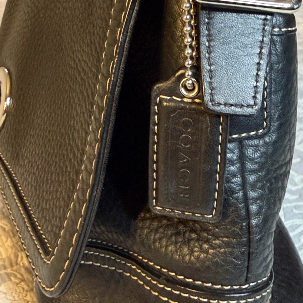 Coach Black Pebbled Leather shoulder Bag - Picture 10 of 10